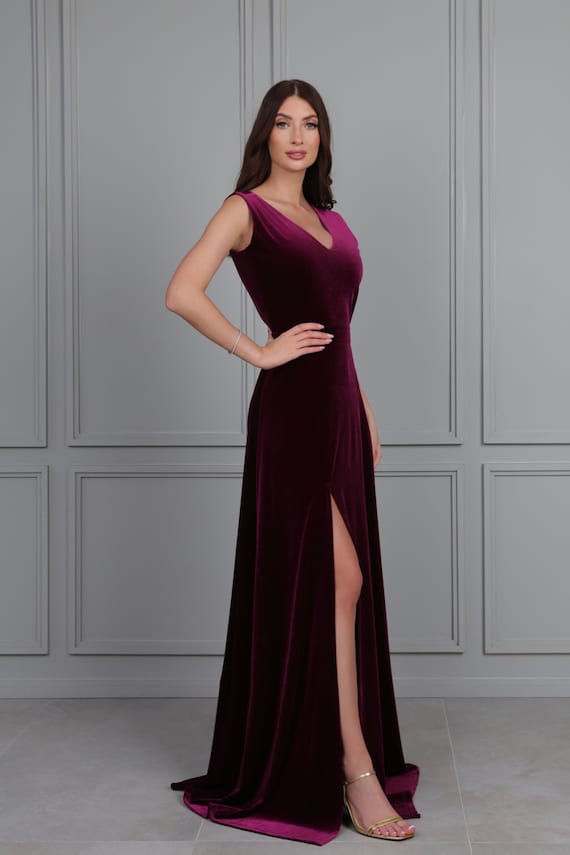 green emerald velvet dress Amazon.com: Ball Gowns for Women Formal Velvet Long Sleeve Gloves Split  Dress Elegant Floor Length Party Cocktail Evening Dresses Black : Clothing,  Shoes & Jewelry
