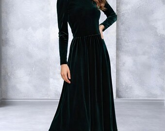 green emerald velvet dress Laurel Velvet Midi Dress - Emerald Green main image 1