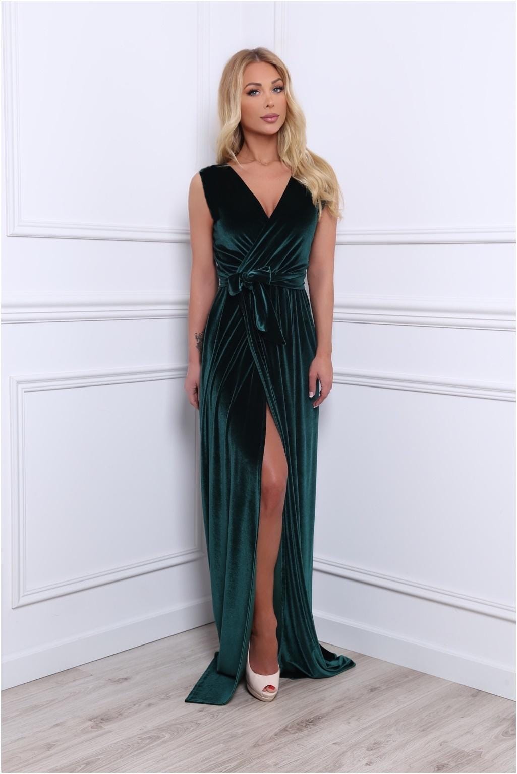 prom dress pink strapless Ruffled Mermaid Dresses V-Neck Satin Evening – Viniodress Select your size:17 Crafted for a magical YMDUCH Women's Sexy Long Style:27645D