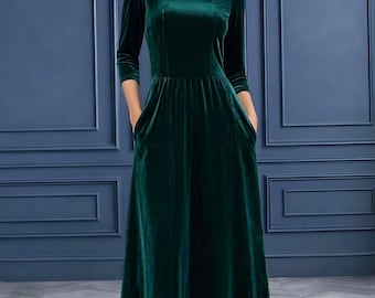 contrast of green colour dress Green Embroidered Set with Contrast Dupatta main image 0