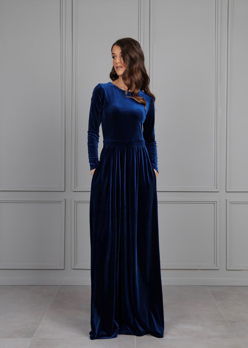 Evening Dress, Velvet Dress, Bridesmaid Dress, Long Sleeve Dress, Crew Neck, Party Dress, Maxi Dress, Pleated Dress, Dress Pockets, Teal Blue Dress, Woman Velvet Dress, Long Dress Long Sleeve, Elegant Dress, Attire, Blue Formal Dress, Maid Of Honor