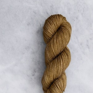 Hand Dyed DK Yarn Merino Silk Blend Soft & Silky: Brass PREORDER Bild 1