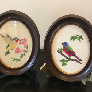 Vintage Pair of Oval Wooden Framed Art NeedlePoint Pictures Wall Plaques  Set of 2 Needlepoint Bird Pictures Shabby Chic Frames