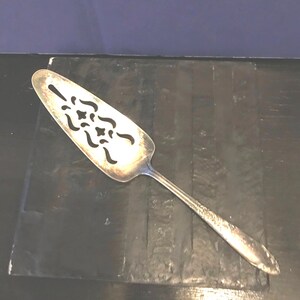 Vintage Silver Plated National Silver Pie Server King Edward Pattern   Retro Shabby Chic