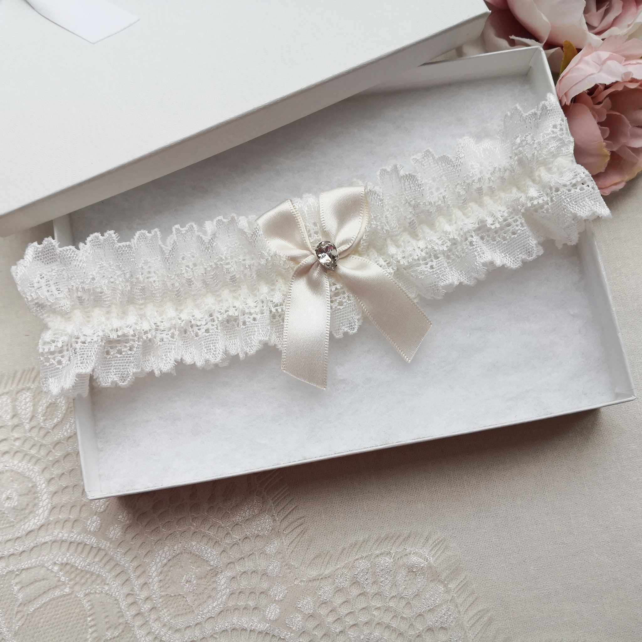 Ivory Bow Wedding Garter Ivory Bridal Garter With a Crystal - Etsy UK
