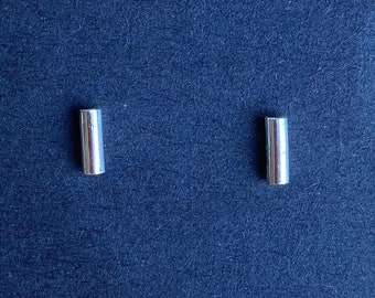 Sterling Silver Roun Wire Bar Studs