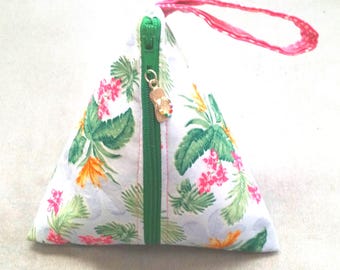 Triangle Pyramid Accessory Wristlet Bags