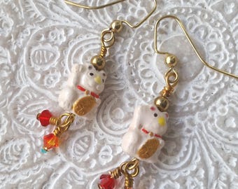 Lucky Cat Charm Earrings: Crystal Dangle, Goldtone Wires