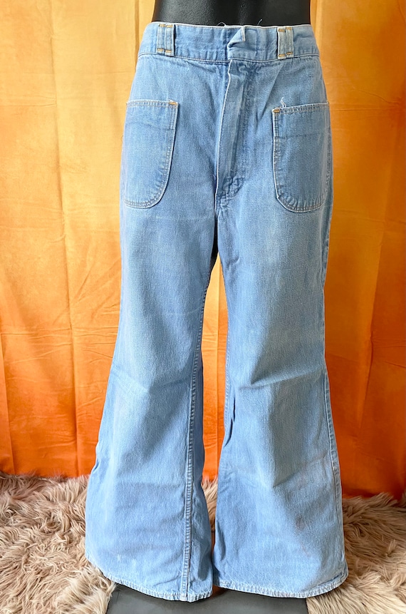 Men’s Vintage Wrangler Light Blue Bell Bottom Jean