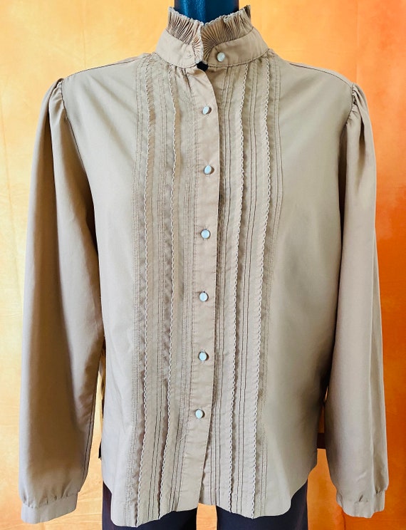 Women’s Vintage Beige Ruffled French Blouse