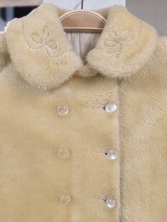 Vintage 1950s Little Girl's Cream Faux Fur Coat a… - image 3