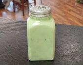 Vintage Jeannette Glass Jadeite Pepper Shaker