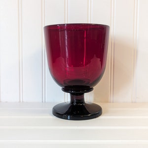 Vintage Monica Bratt Rubinröd glasbägare