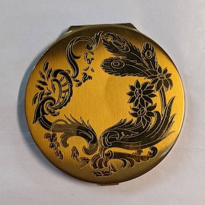 Vintage Wadsworth Large Gold Powder Compact