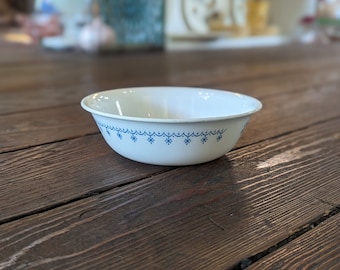 Vintage Corelle Snowflake Blue Cereal Bowl