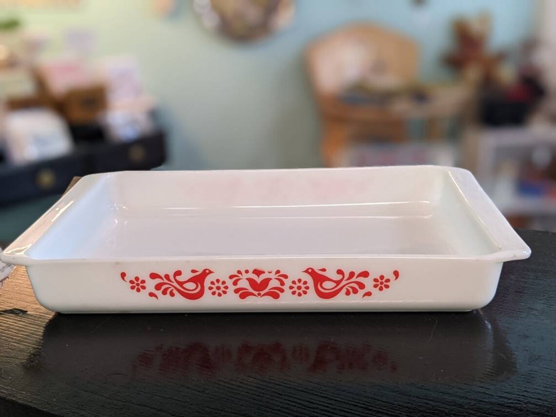 Vintage Pyrex friendship Lasagna Dish 933 - Etsy