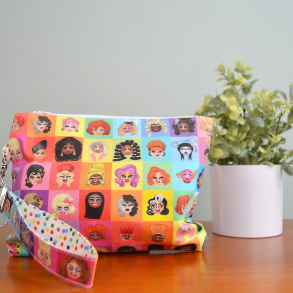 Emoji Queens - Zippered Pouch with Wristlet