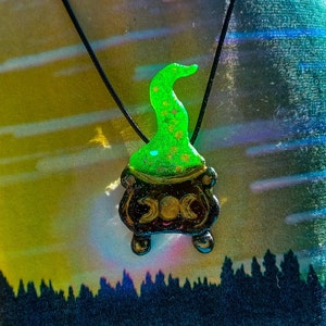 Witches Cauldron Jewelry, Witch Brooch, Glow in the Dark Pin, Halloween Cauldron Accessory, Witch Cauldron, Glow Halloween Pendant