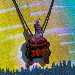 Glow in the Dark Pin, Halloween Cauldron, Glow Halloween Pendant, Witches Cauldron Jewelry, Witchy Brooch, Triple Goddess, Witch Cauldron