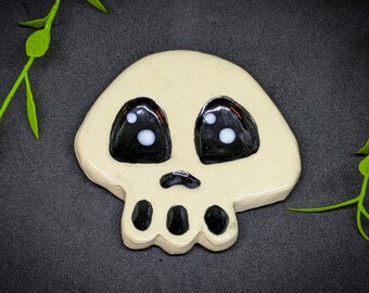 Ceramic Skull Ring Dish, Witchy Décor, Goth Decorative Accessory, Halloween Pottery Jewelry Tray, Mom Wife Pagan Witch Birthday Gift