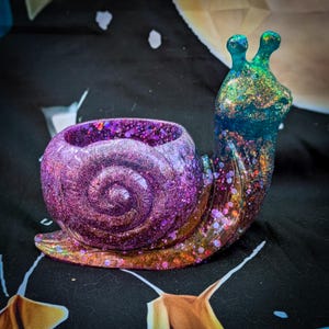 Purple Sparkly Snail Planter, Glow in the Dark Emotional Support Animal, Dopamine Resin Décor, Forestcore Teen Gift, Snails Trinket Dish