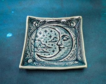 Ceramic Moon Ring Dish, Celestial Décor, Boho Decorative Accessory, Green Pottery Tray, Tea Bag Rest, Mom Wife Grandma Birthday Gift