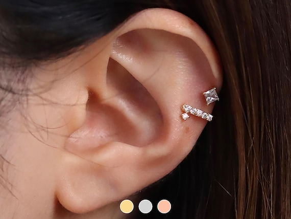 Orecchini A Barra Placcati Oro Con Cristalli Zircondia - Design Contemporaneo