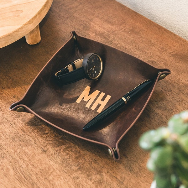 Gift for Men - Engraved Leather Catchall - Great Gift for Boyfriends, Husbands & Dads - Perfect Desk and Office Organizer