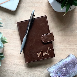 Personalized Leather Pocket Journal Mom - Leather Journal, Gifts for Mom, The Perfect Women&#39;s Gift, Girlfriend Gift, or Bridesmaid Gift
