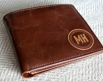 Regalo de San Valentín para hombre: billetera de cuero personalizada para hombre. El regalo perfecto para un hombre, un novio o un padrino.