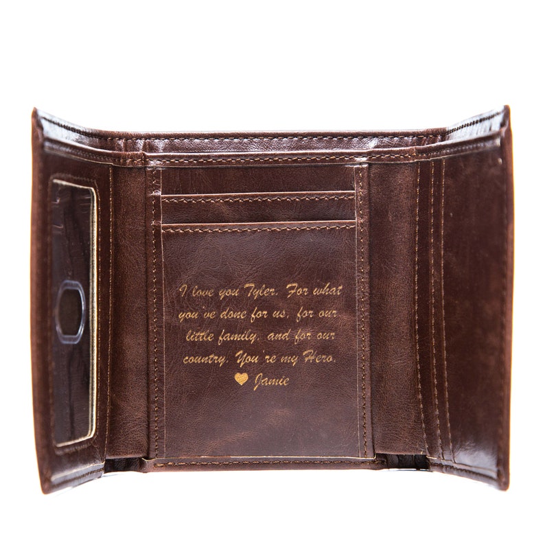 Cartera tríptica personalizada: cartera tríptica de cuero para hombre, regalo personalizado, cartera tríptica de cuero grabada, gran idea de regalo para hombres. imagen 6
