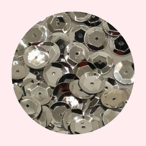 8mm Silver Metallic Cup Sequins – For Embroidery, DIY & Gift for Seamstress | Sewing Sequins | 1000 sequins per package