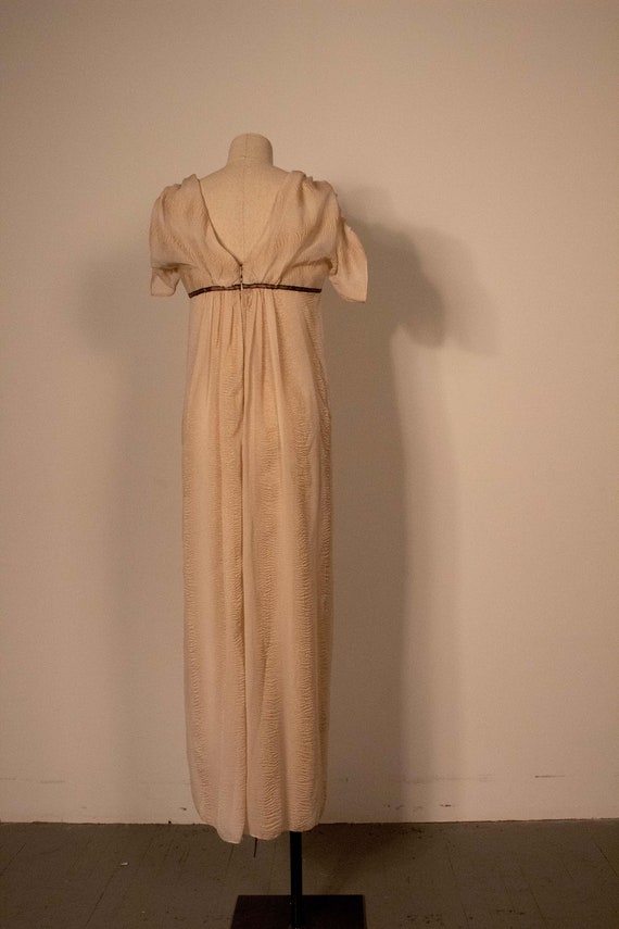 Carolina Herrera cream silk evening gown - image 4