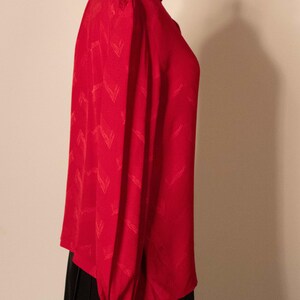 Andrea Odicini red textured silk blouse image 3