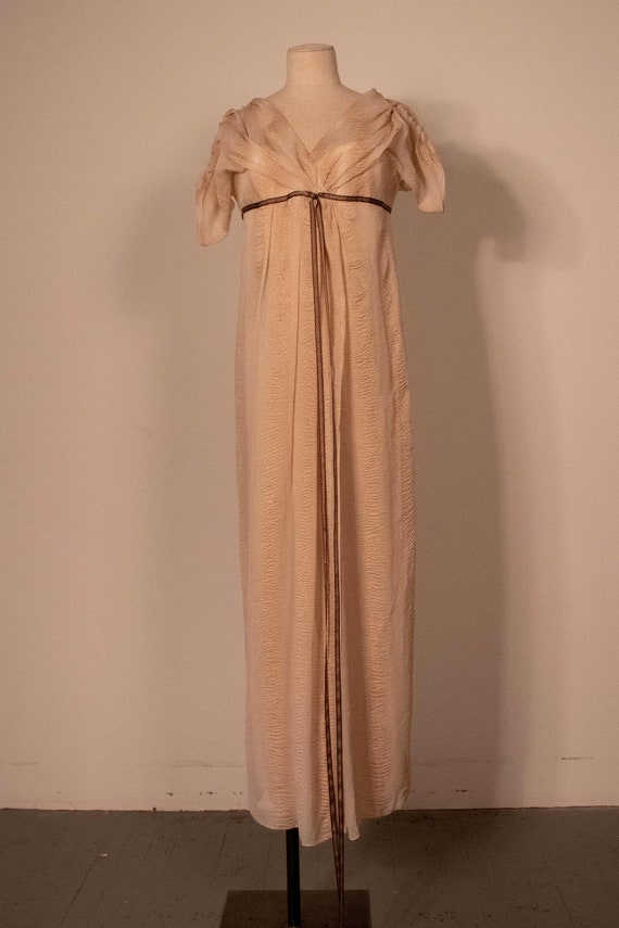Carolina Herrera cream silk evening gown - image 2