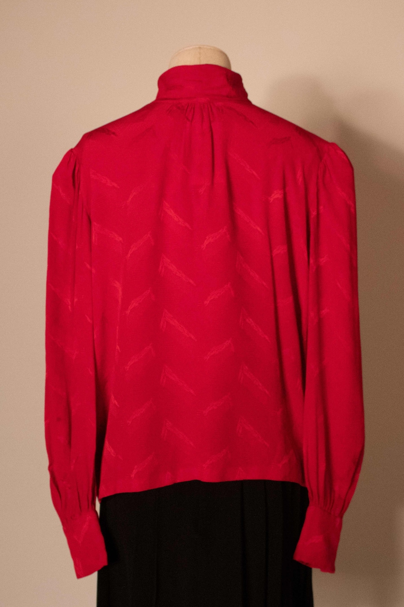 Andrea Odicini red textured silk blouse 画像 2