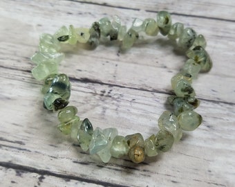 Green Prehnite Chip Stone Elastic Bracelet