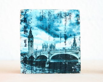 London Big Ben and House of Parliament, upcycling old wooden beams, photo on wood, unique piece