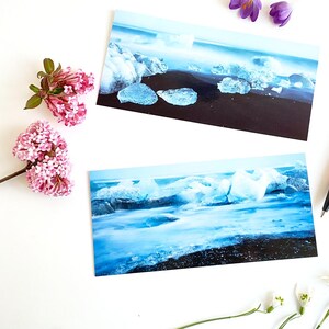 Cartolina fotografica dell'Islanda: ghiaccio del ghiacciaio sulla spiaggia nera | Lunga esposizione, natura nordica, set di 2