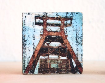 Zeche Zollverein winding tower, upcycling old wooden beams, photo on wood