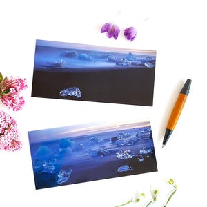 Cartolina fotografica dell'Islanda: ghiaccio del ghiacciaio sulla spiaggia di Jökulsárlón | Lunga esposizione, magico tramonto set di 2