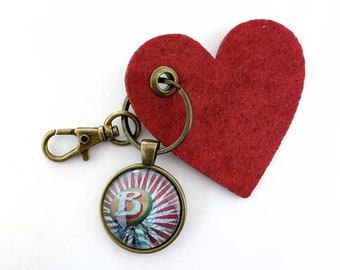 Fair carousel keychain photo cabochon and heart felt pendant