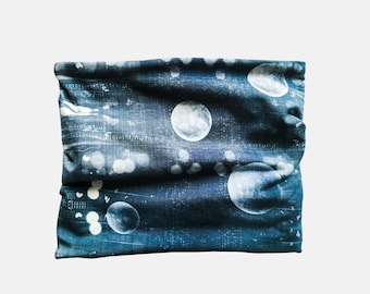 Baby Weltraum Rundschal, Kinder Mond Rundschal, Blau Kleinkind Rundschal, Kinderschal, Baby Halswärmer, Babyschal, Baby Infinity Schal, Gender Neutral Baby