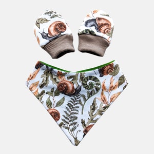 New baby gift set, baby scratch mittens, baby dribble bib, baby girl gift, baby shower gift, baby boy clothes, organic baby clothes