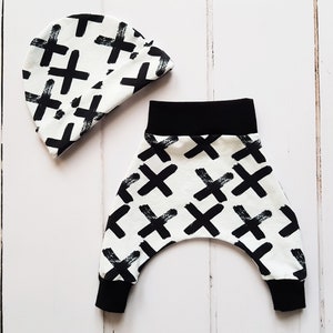 organic baby clothes., monochrome baby clothes, baby shower gift, baby leggings, baby boy clothes, baby girl clothes, gender neutral baby