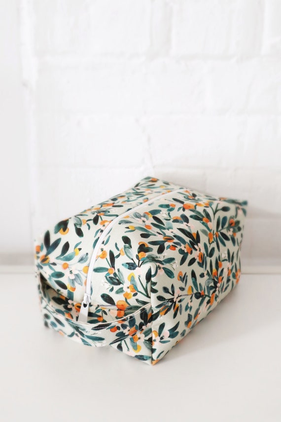 Makeup Bag Sage Citrus, Cosmetic Bag, Toiletry Bag, Travel Bag, Canvas  Makeup Bag 