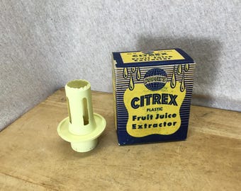 Vintage citrus plast juicer extractor w/box