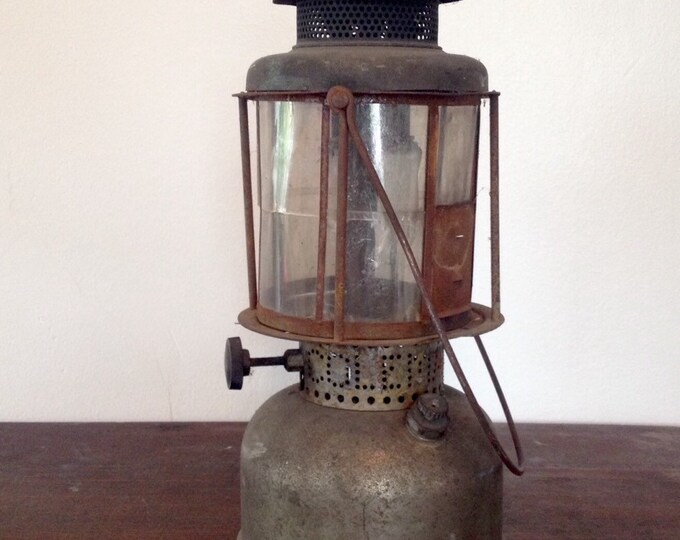 Antique Coleman Quicklite Rustic Metal Lantern Etsy