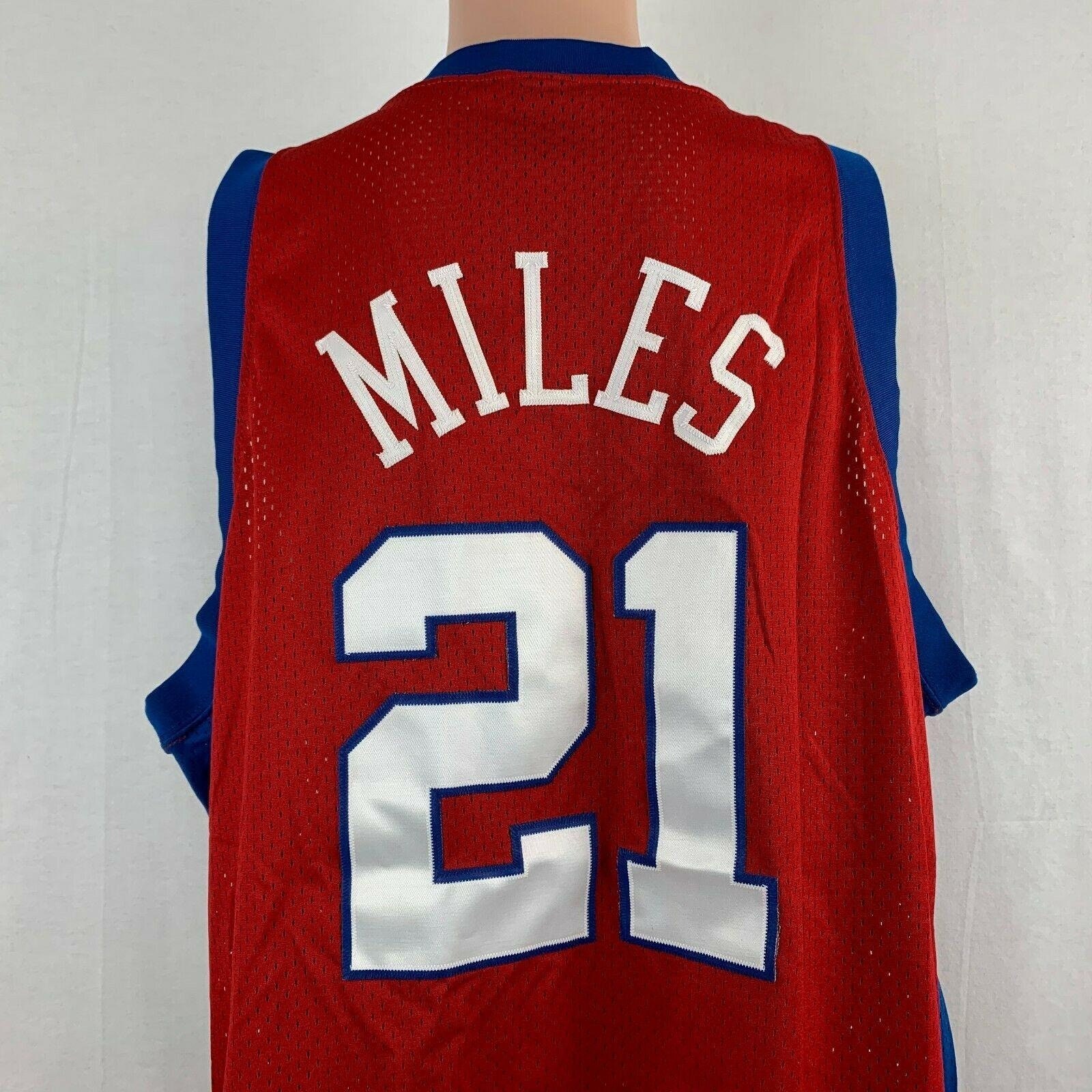 Darius Miles Los Angeles Clippers GAME USED Basketball Warm Up