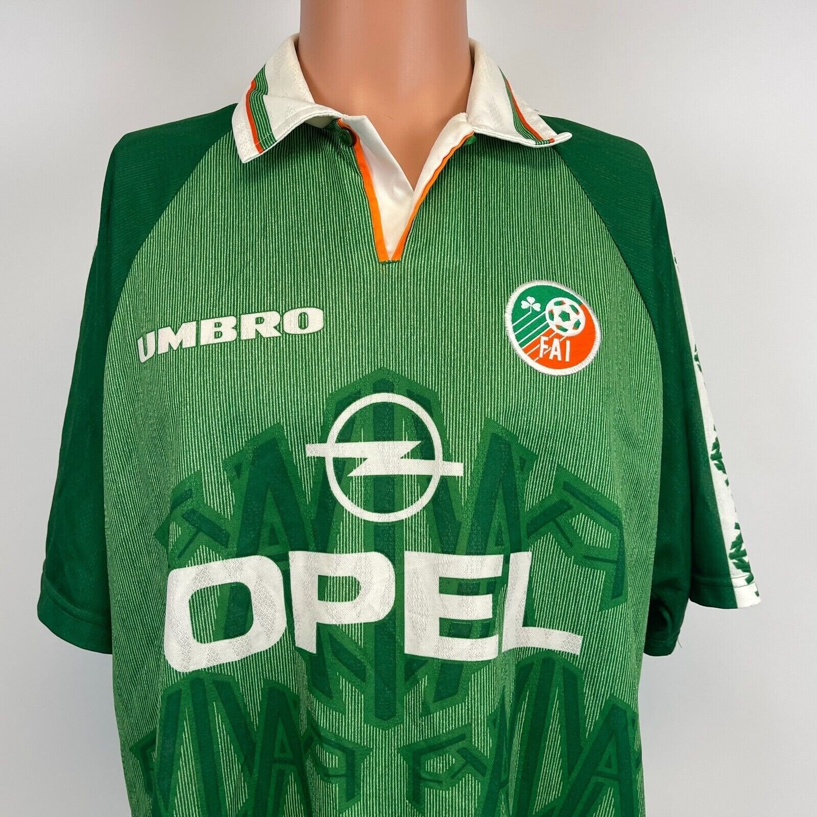 CULT KITS - 1994/96 CELTIC TRAINING SHIRT (M) UMBRO – Cult Kits